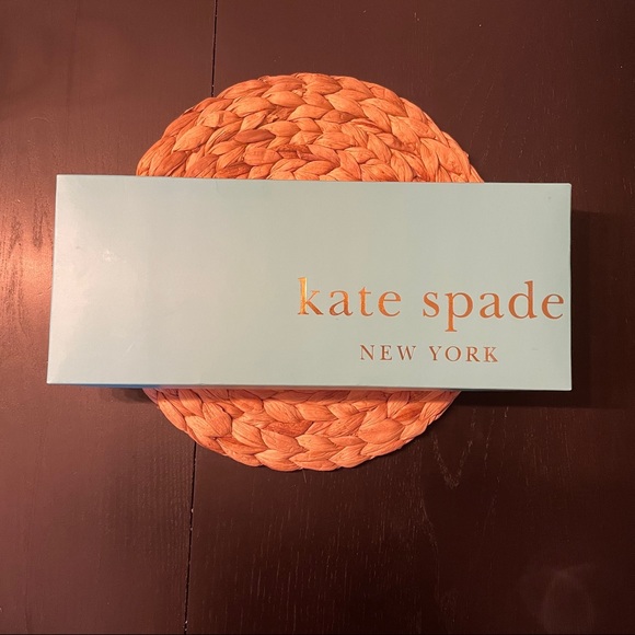 LIKE NEW Kate Spade Darling Point 2 Piece Dessert Set - Picture 10 of 12